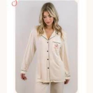 Elegant In My Sundays Christmas, Holiday Pajama Set/Green Buttons & Piping.